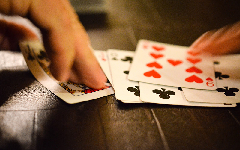 2 Cach choi game bai phom truc tuyen Cách chơi game bài phỏm trực tuyến